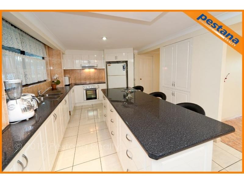 30 Joanne Street, Underwood QLD 4119