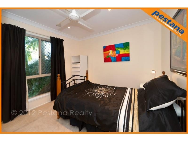 2 Oppermann Court, Meadowbrook QLD 4131