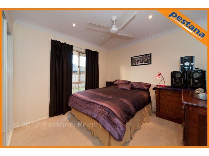 2 Oppermann Court, Meadowbrook QLD 4131