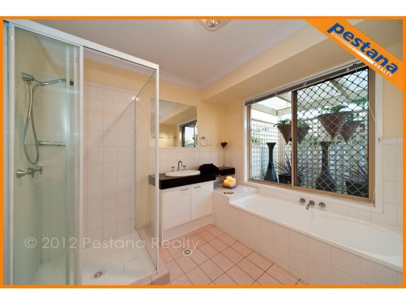 2 Oppermann Court, Meadowbrook QLD 4131