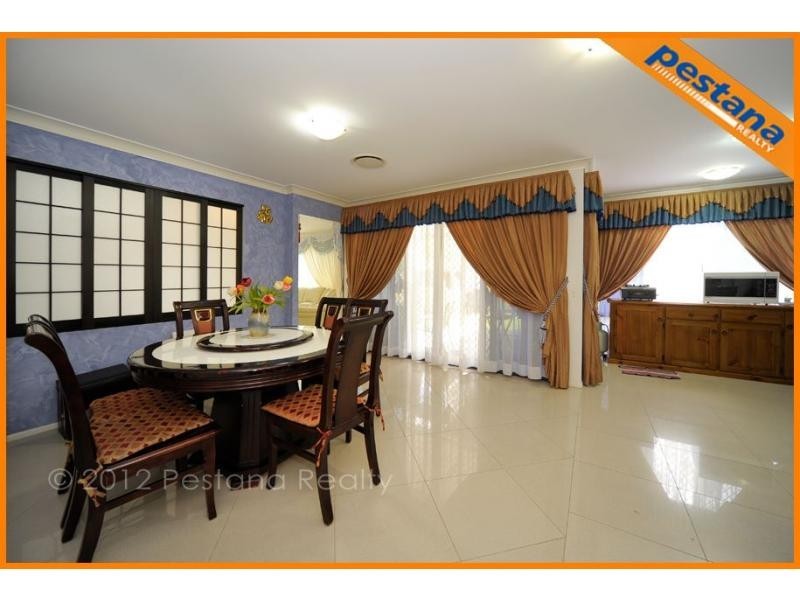 43 Meadowbrook Drive, Meadowbrook QLD 4131