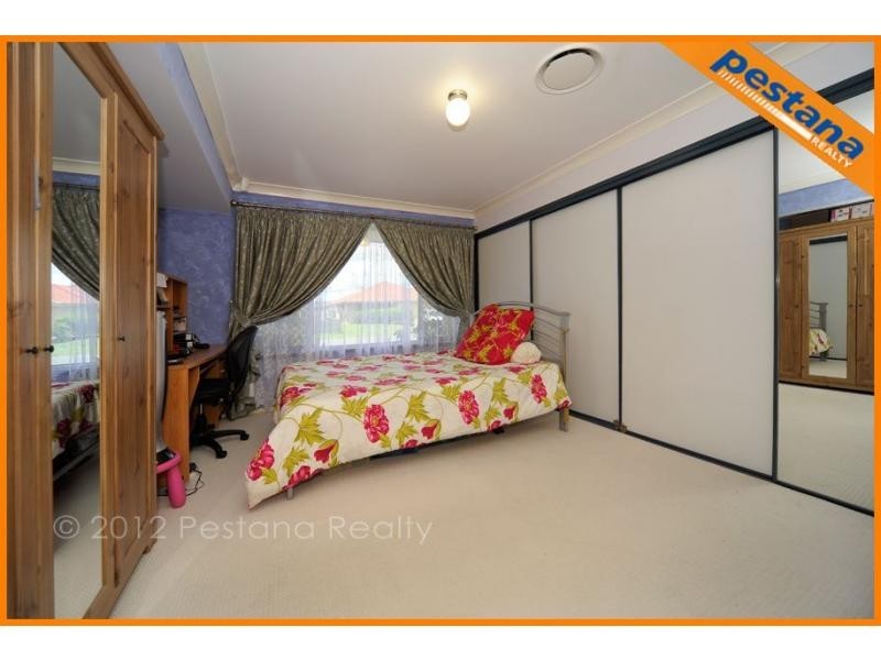 43 Meadowbrook Drive, Meadowbrook QLD 4131