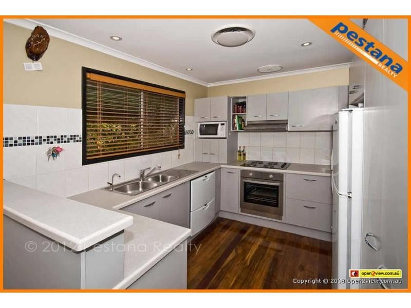 7 Morgan Court, Springwood QLD 4127