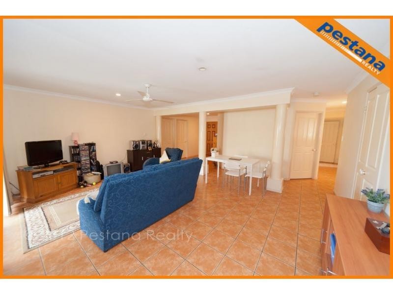 19 Meadowbrook Drive, Meadowbrook QLD 4131