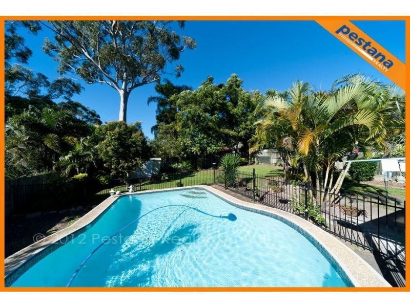 11 Wyclif Avenue, Springwood QLD 4127