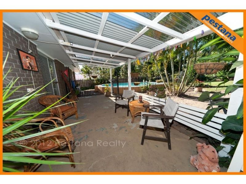 11 Wyclif Avenue, Springwood QLD 4127