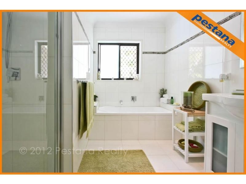 9 Utrecht Street, Cornubia QLD 4130