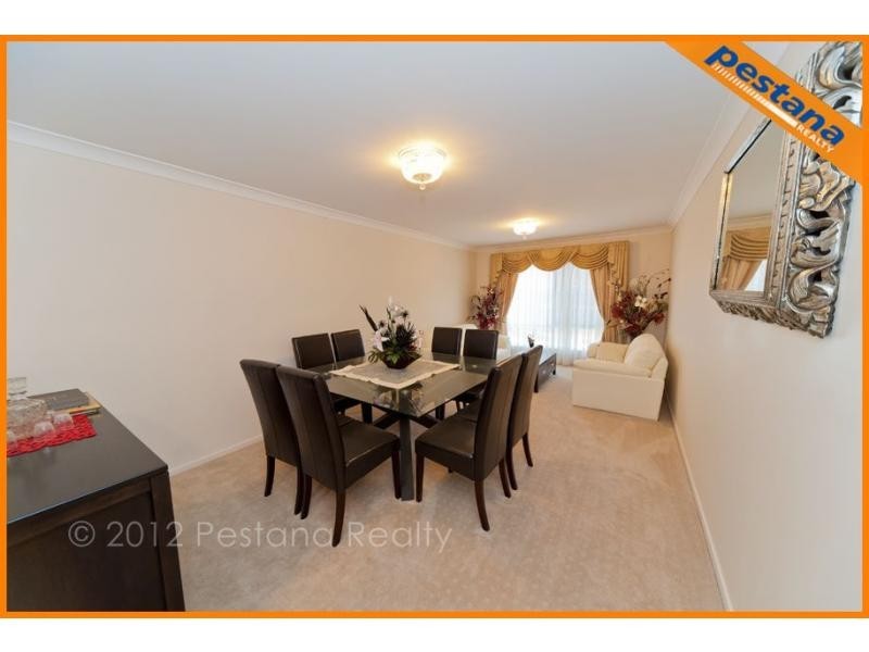 8 Dundee Street, Calamvale QLD 4116