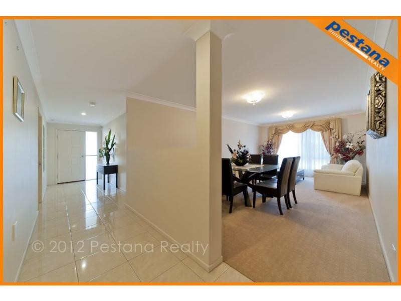 8 Dundee Street, Calamvale QLD 4116