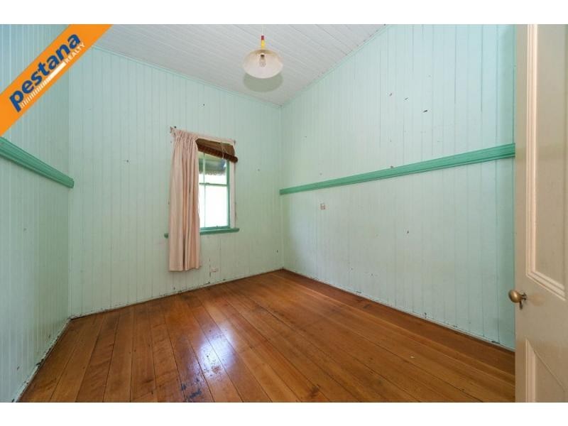 16 North Road, Woodridge QLD 4114