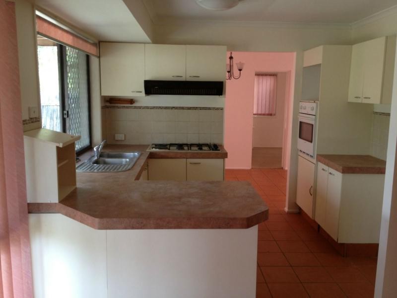 5 Culla Court, Meadowbrook QLD 4131
