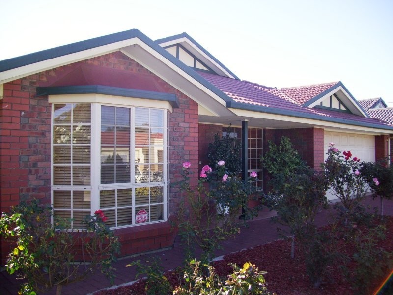 9 Cyclamen Avenue, Para Hills West SA 5096