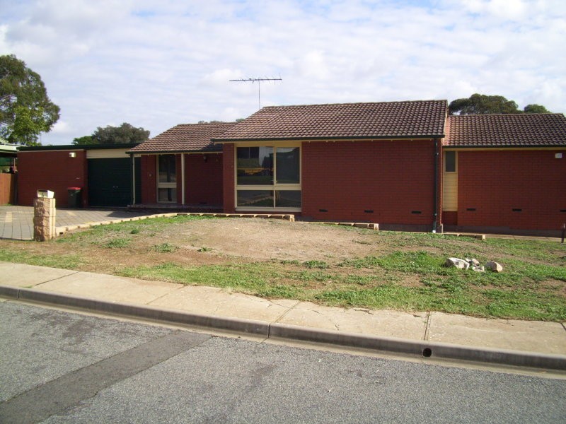 6 Hawker Crescent, Elizabeth East SA 5112