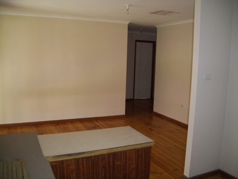 6 Hawker Crescent, Elizabeth East SA 5112