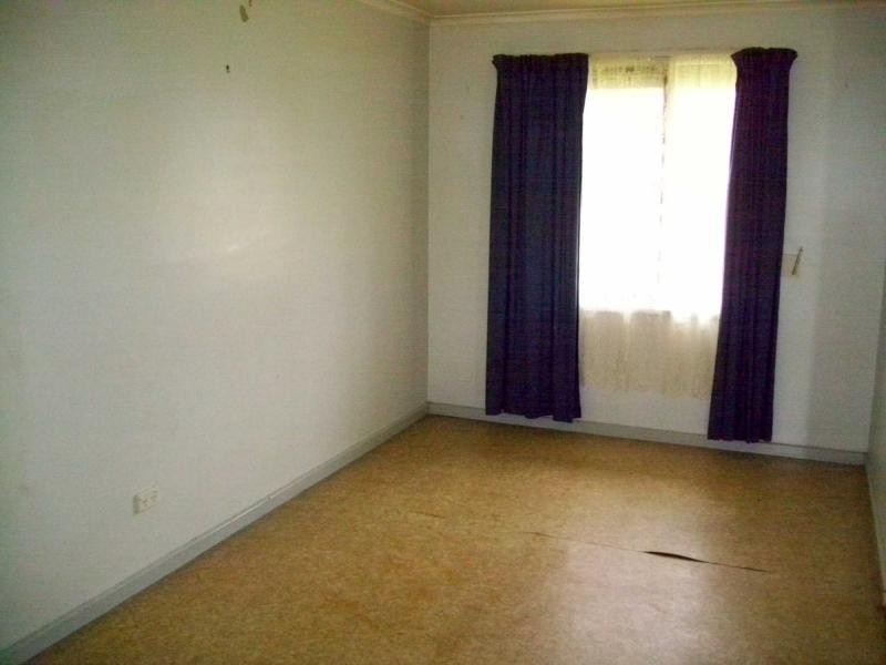 4 Lysle Court, Smithfield SA 5114