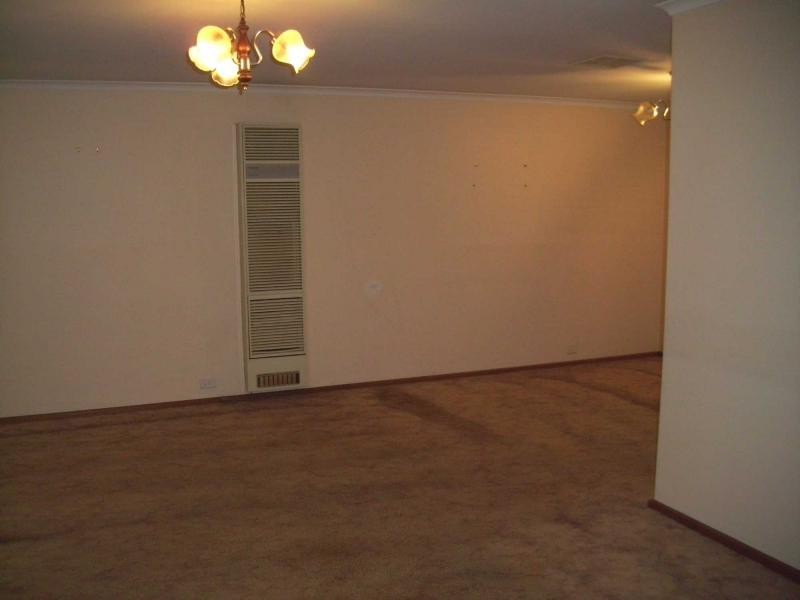 18 Hutchison Drive, Parafield Gardens SA 5107