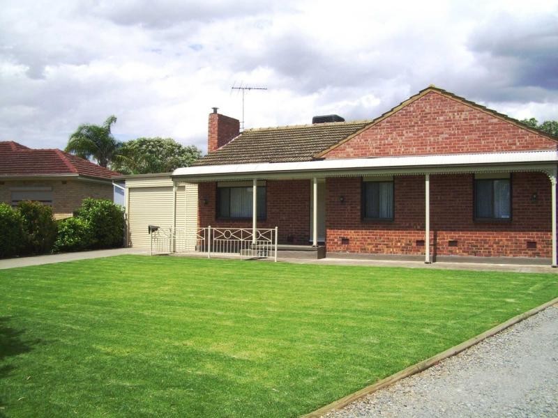 23 Longleat Road, Elizabeth Vale SA 5112