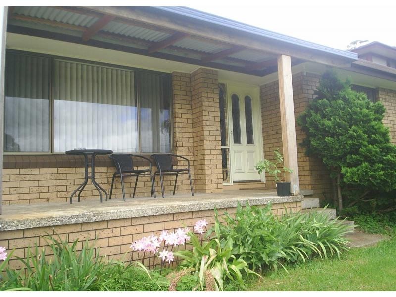 16 Parkes Street, Dorrigo NSW 2453