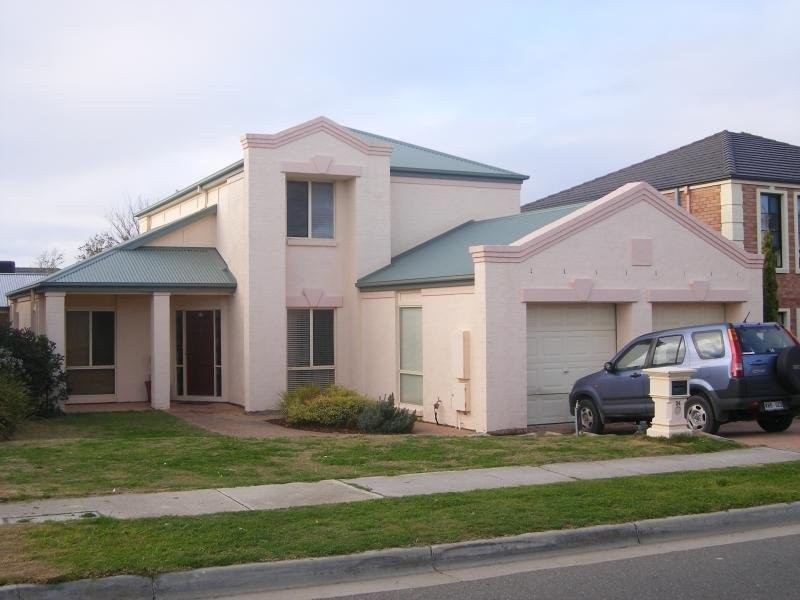 24 Ingleton Drive, Hallett Cove SA 5158