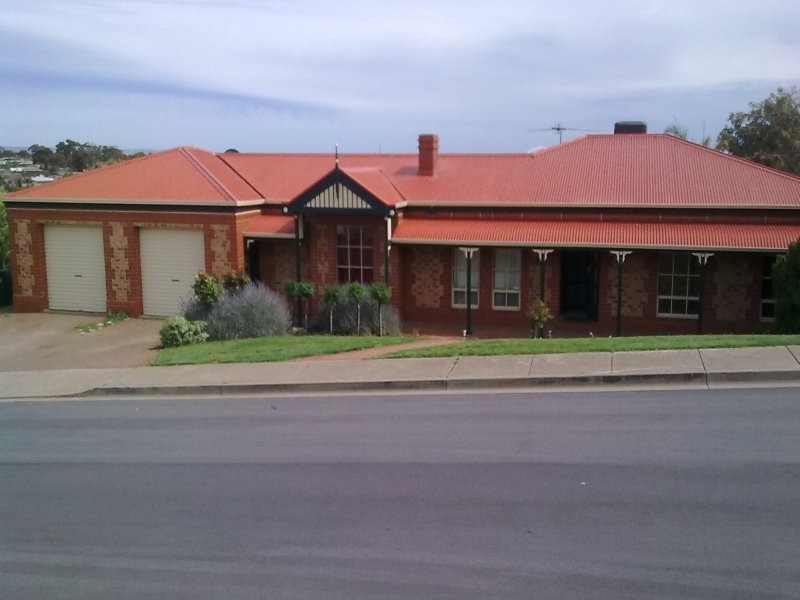 2 Inali Court, Hallett Cove SA 5158