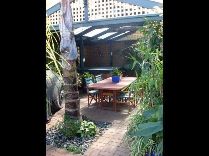 2 Inali Court, Hallett Cove SA 5158