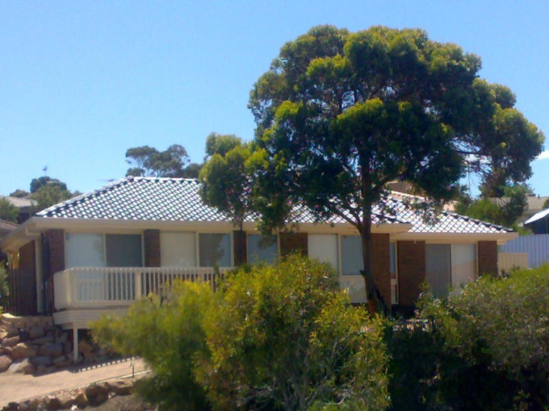 172 Perry Barr Road, Hallett Cove SA 5158
