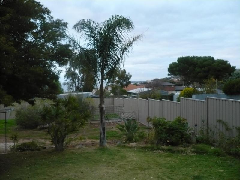 6 Central Avenue, Hallett Cove SA 5158