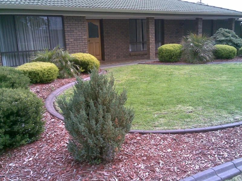 2 Lee Avenue, Happy Valley SA 5159