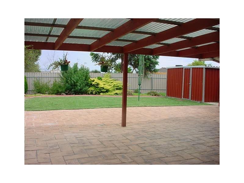 63 Mawson Circuit, Woodcroft SA 5162