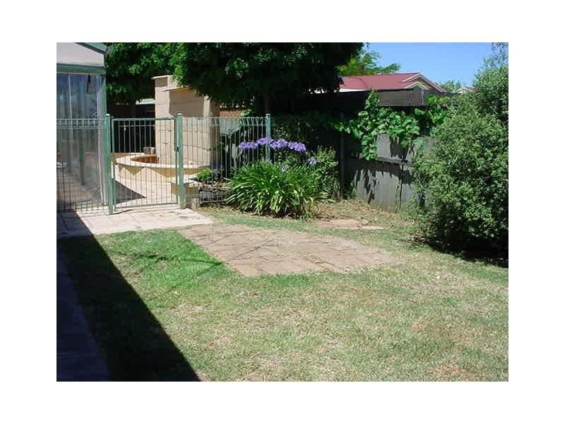 4 Hayford Crescent, Morphett Vale SA 5162