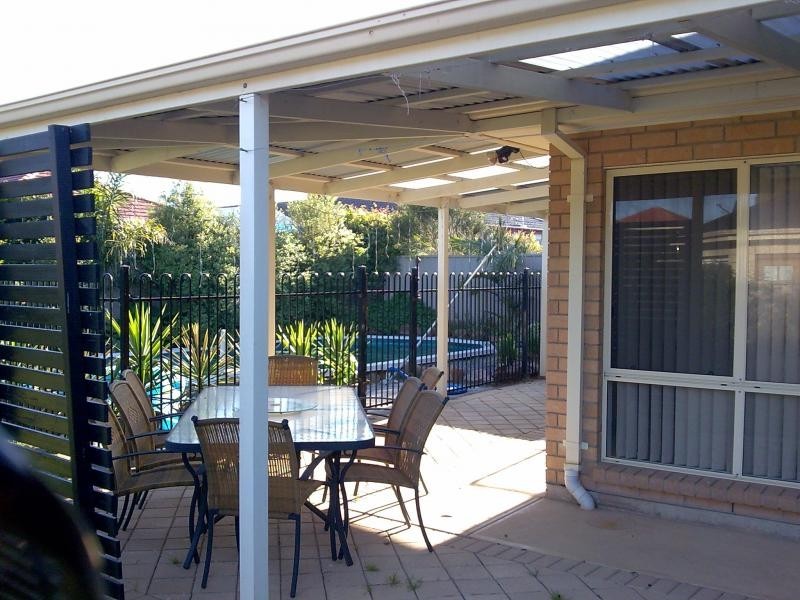 18 Alana Walk, Woodcroft SA 5162