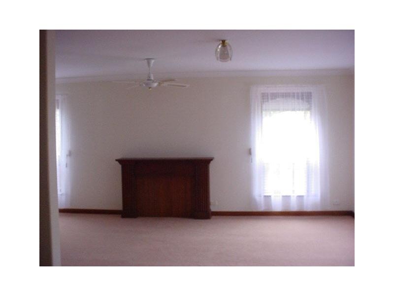 15A Barcelona Drive, Happy Valley SA 5159