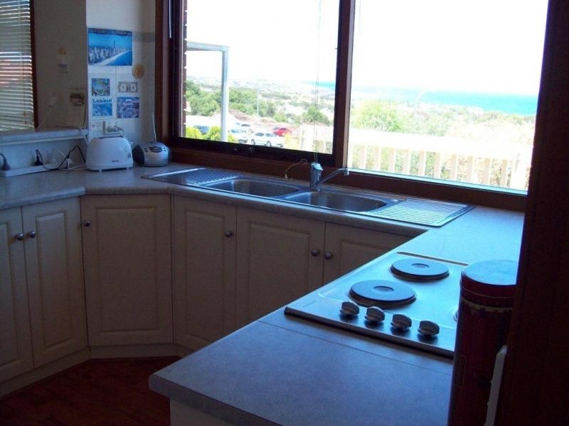 172 Perry Barr Road, Hallett Cove SA 5158