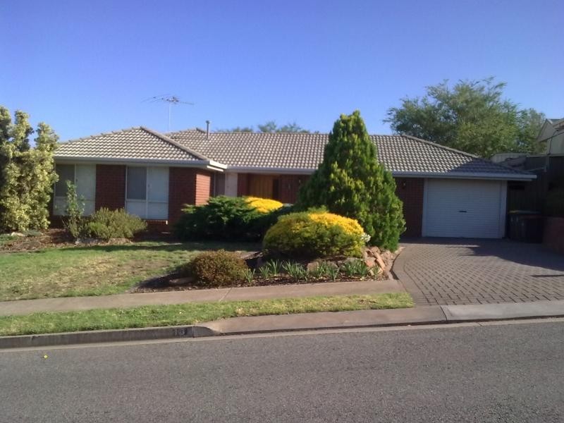13 Arachne Drive, Hallett Cove SA 5158