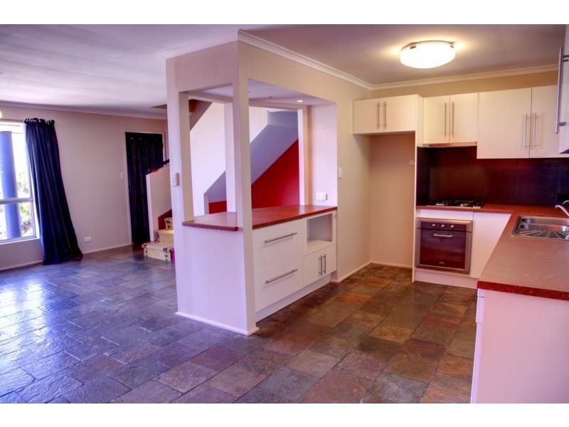 30 Lillian Street, Huntfield Heights SA 5163