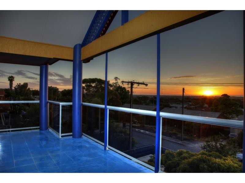 30 Lillian Street, Huntfield Heights SA 5163