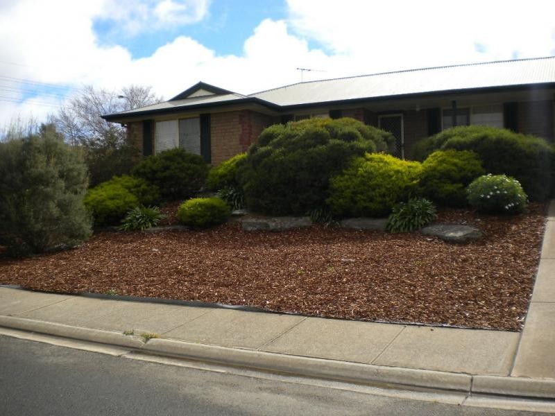 8 Harriet Street, Woodcroft SA 5162