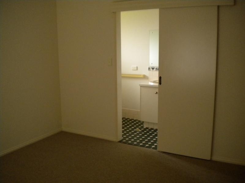 8 Harriet Street, Woodcroft SA 5162