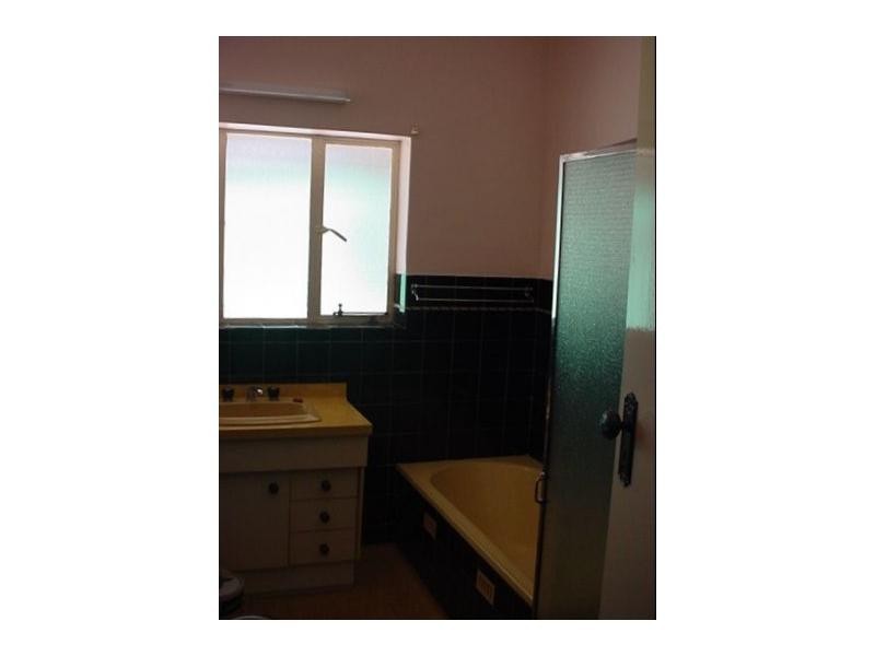 31 Tiparra Avenue, Park Holme SA 5043