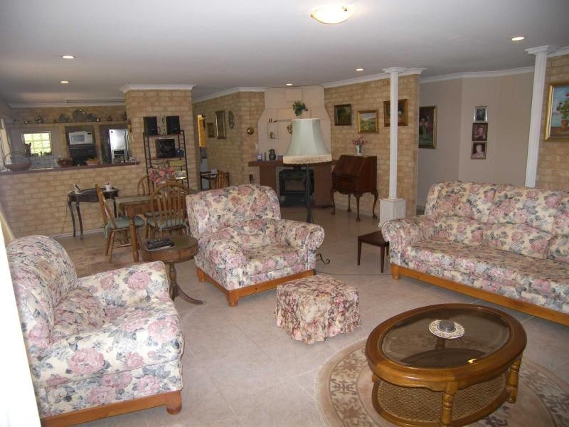 3300 Riley Road, Stoneville WA 6081