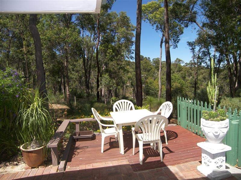 3300 Riley Road, Stoneville WA 6081