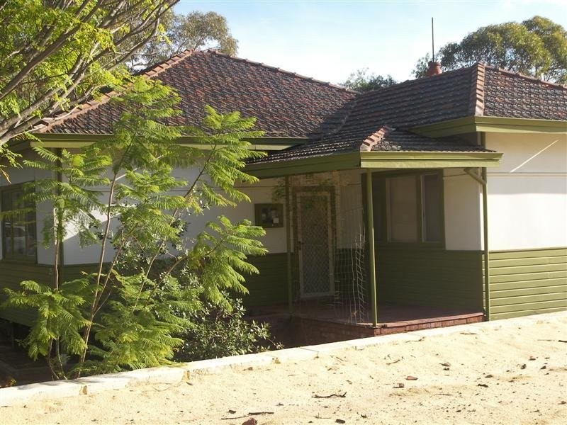 25 Amherst Road, Swan View WA 6056