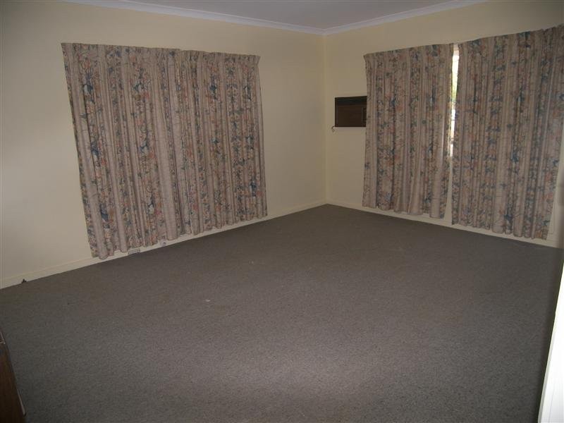25 Amherst Road, Swan View WA 6056