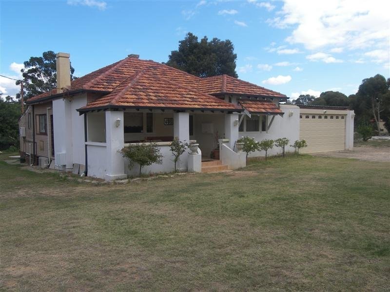 680 Clayton Road, Helena Valley WA 6056