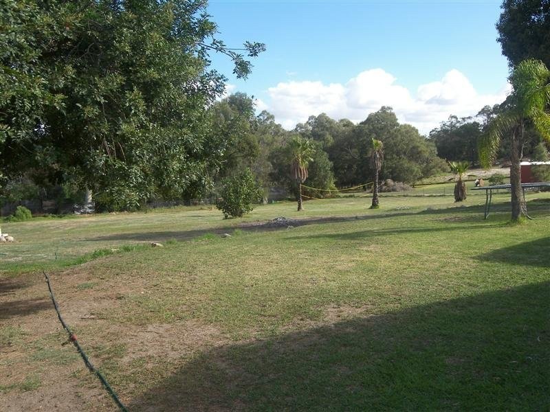 680 Clayton Road, Helena Valley WA 6056