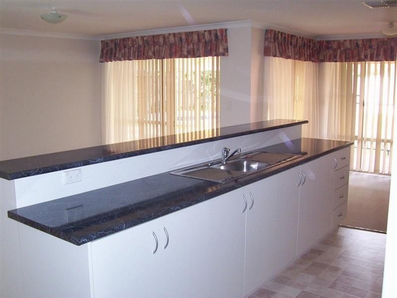 11 Boyd Close, South Guildford WA 6055