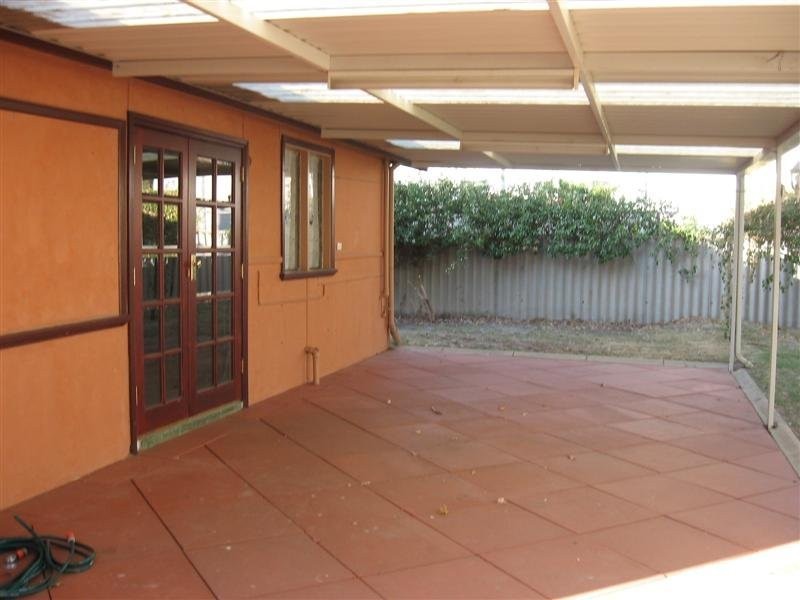 110 River View Avenue, South Guildford WA 6055