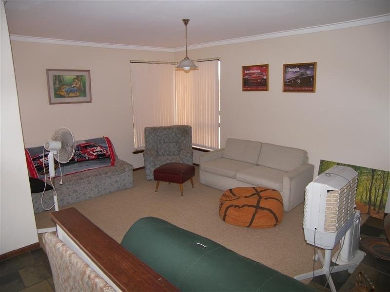 9 Nella Place, Wellard WA 6170