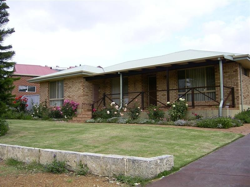 52A Gallipoli Drive, Greenmount WA 6056