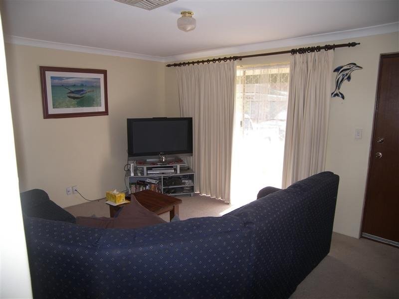 15 Kulungar Elbow, South Guildford WA 6055